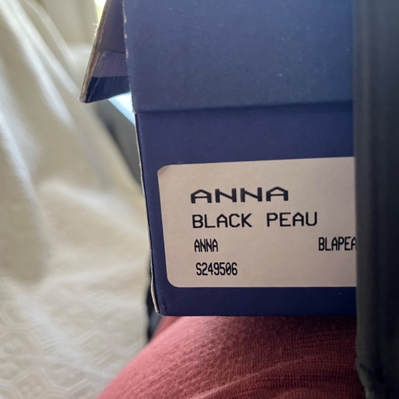 Stuart Weitzman Anna Black Peau Pump Heels, sz 8 - Picture 13 of 13